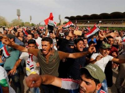 تظاهرات نزدیک سفارت ریاض در بغداد در محکومیت اهانت به آیت‌الله سیستانی