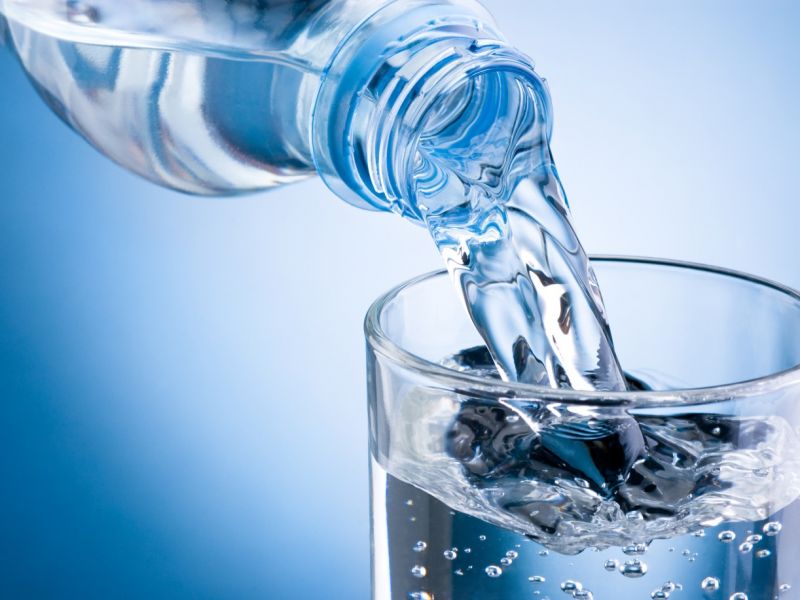 میزان آب مورد نیاز بدن در روز چند لیوان است؟