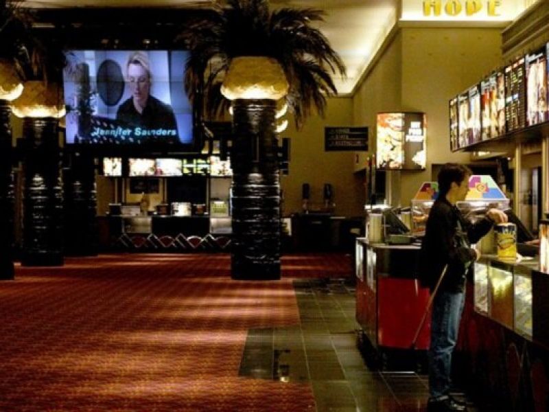 ادامه ممنوعیت فعالیت سینماها در لس آنجلس
