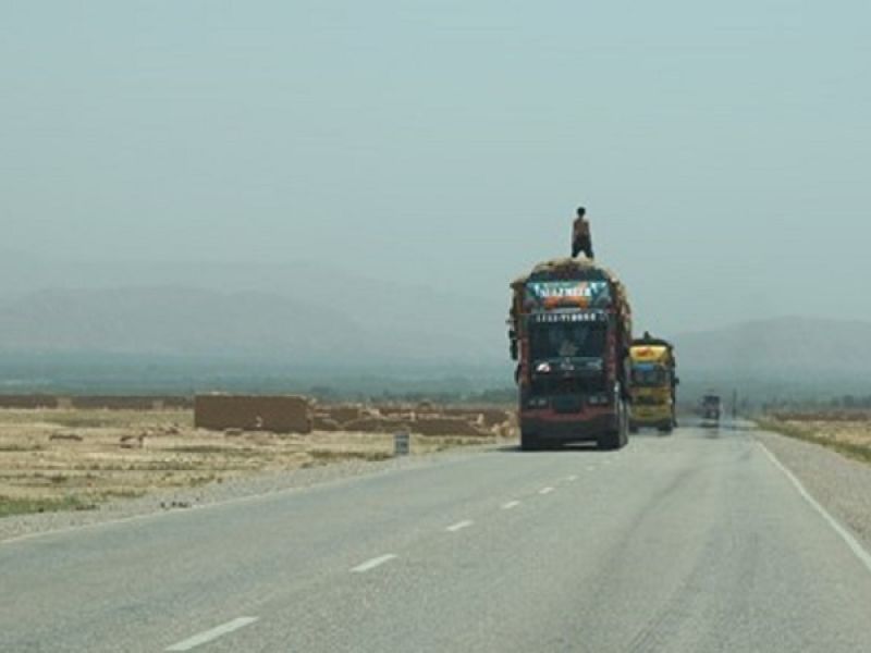 افزایش ناامنی در جاده کابل-مزارشریف/ طالبان باعث بسته شدن جاده‌ها