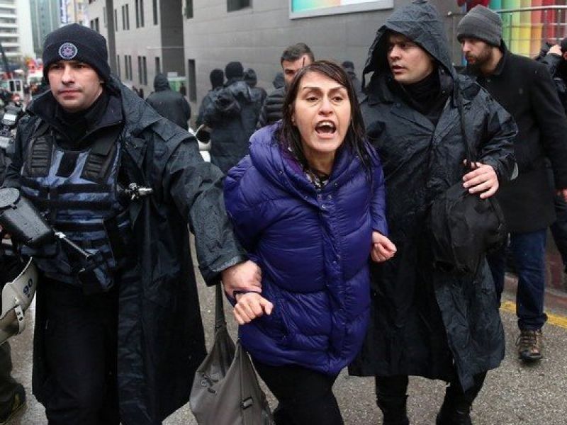 زنان نخستین قربانیان خشونت در ترکیه