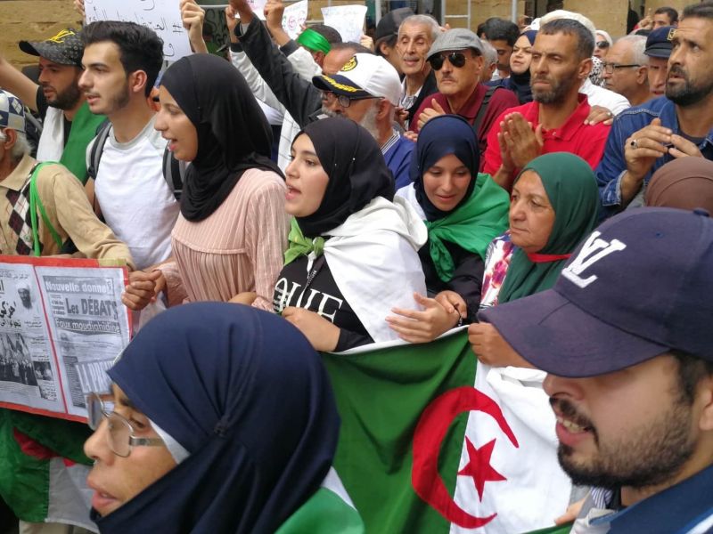 الجزایر موعد همه‌پرسی قانون اساسی را اعلام کرد