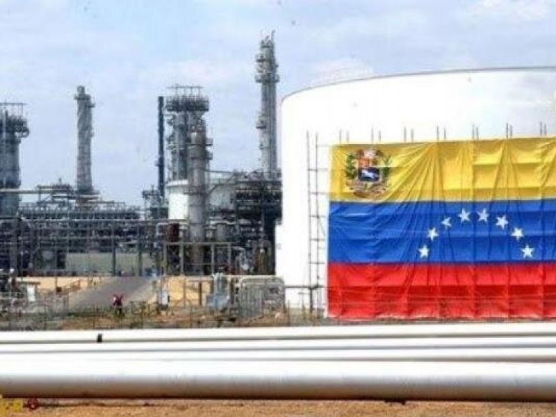 ونزوئلا: جاسوس آمریکایی قصد خرابکاری در شبکه نفت و برق را داشت